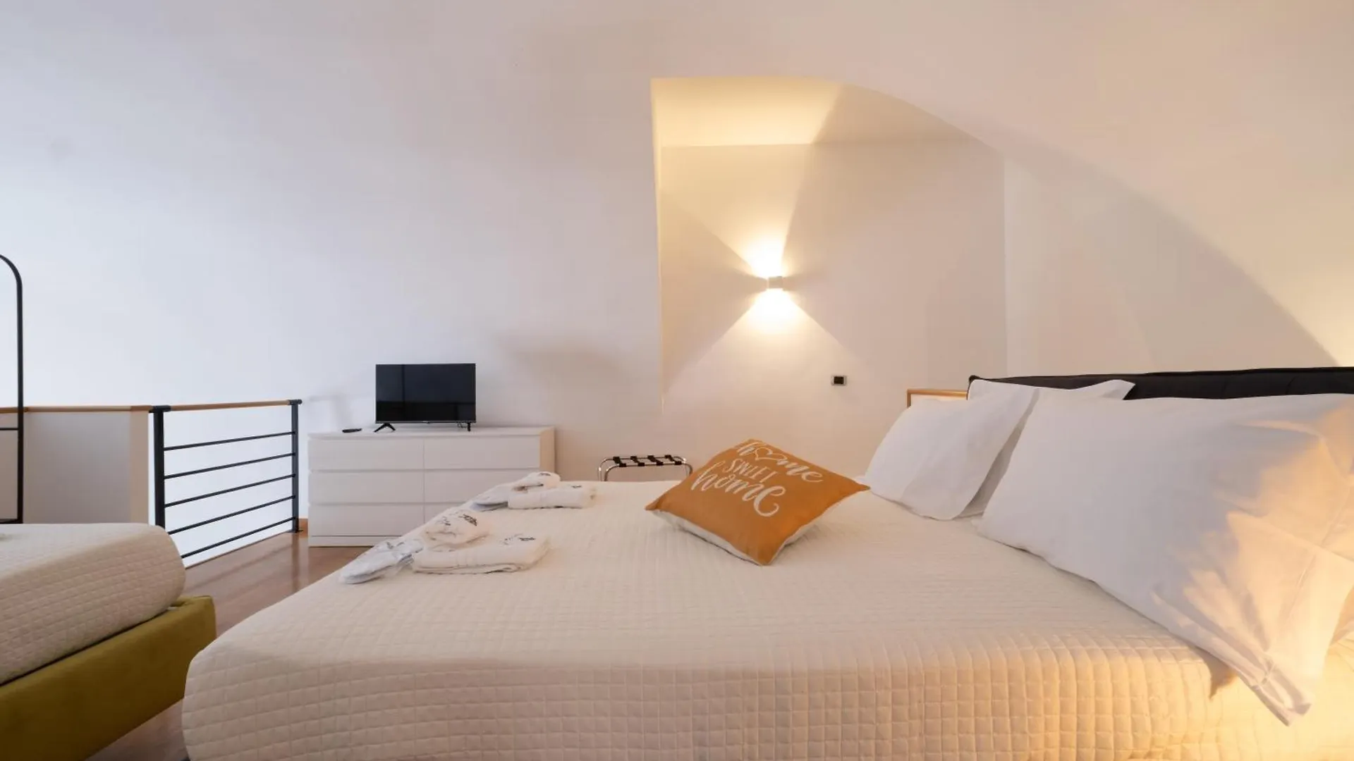 Amas Loft Principe Amedeo Lejlighed Bari 0*,